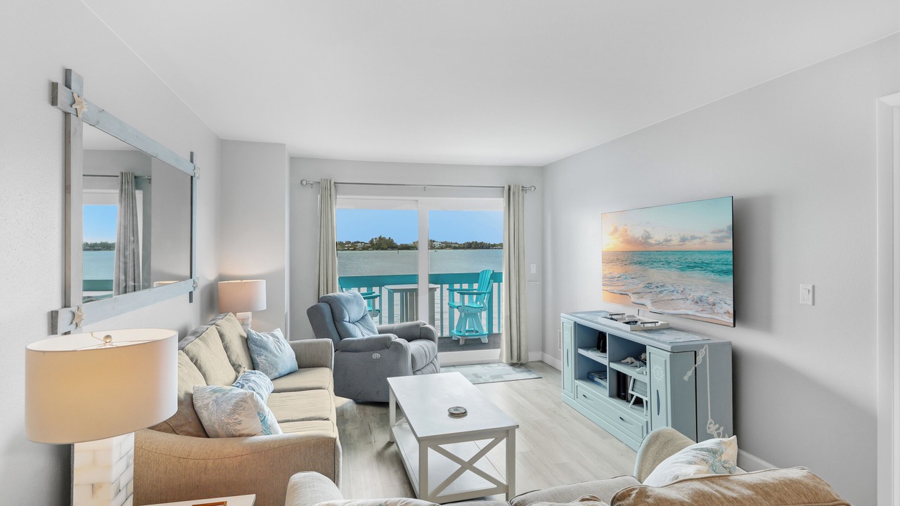 Photo of Livingroom in Bradenton Beach