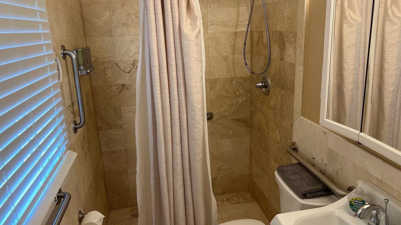 Photo of Bathroom in Duckpond