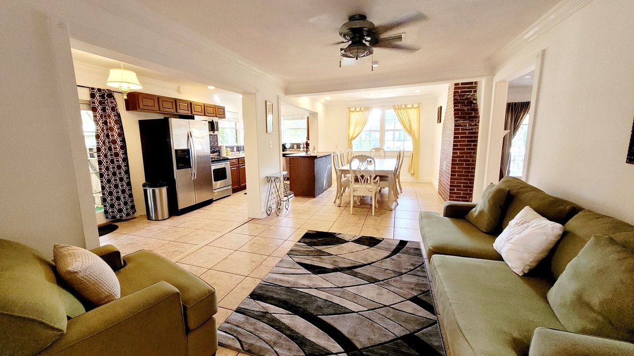 Photo of Livingroom in Sun Bay South