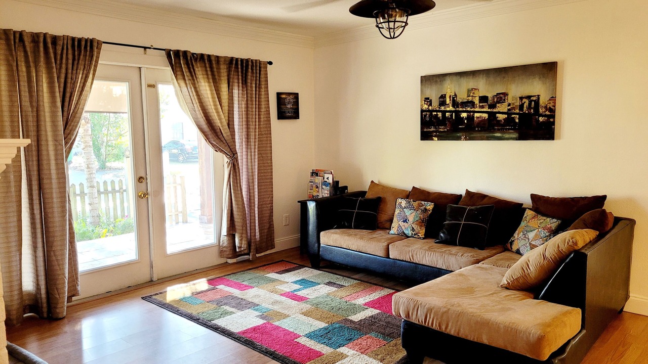 Photo of Livingroom in Sun Bay South