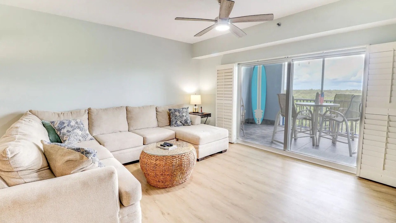 Photo of Livingroom in New Smyrna Beach