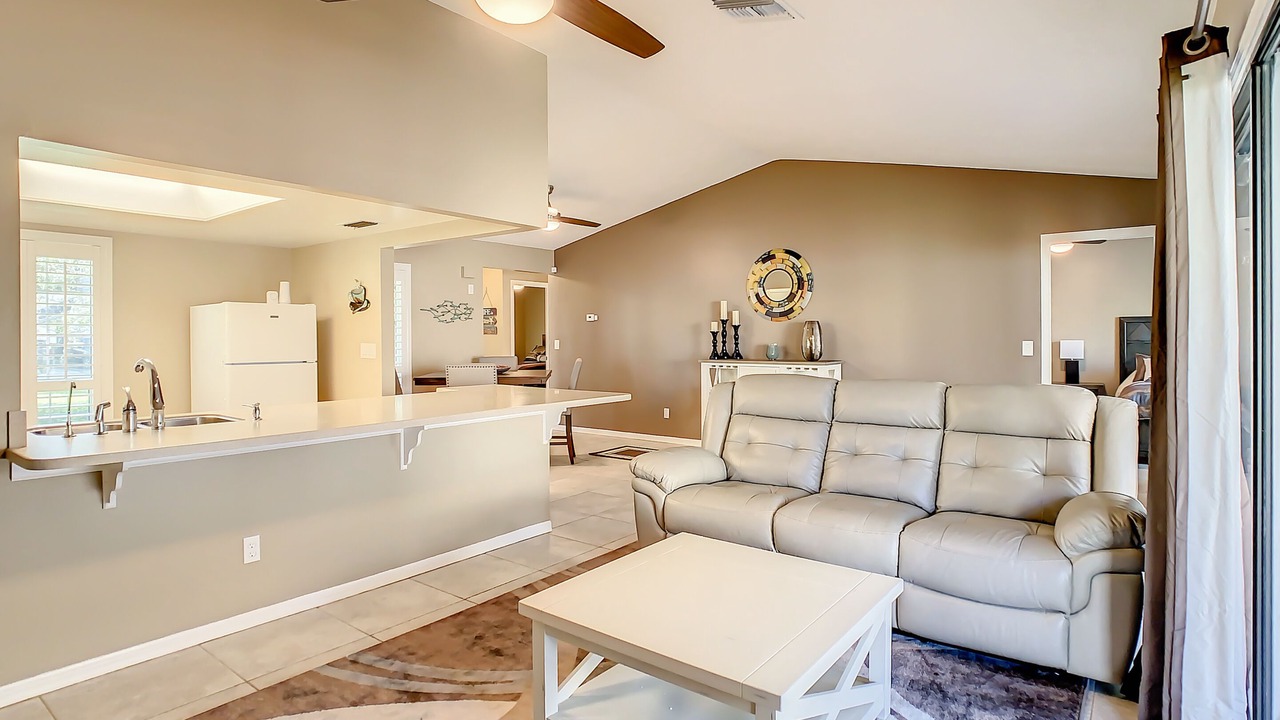Photo of Livingroom in Tarpon Springs