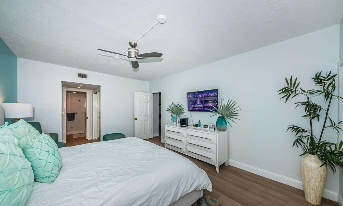 Photo of Bedroom in North Redington Beach