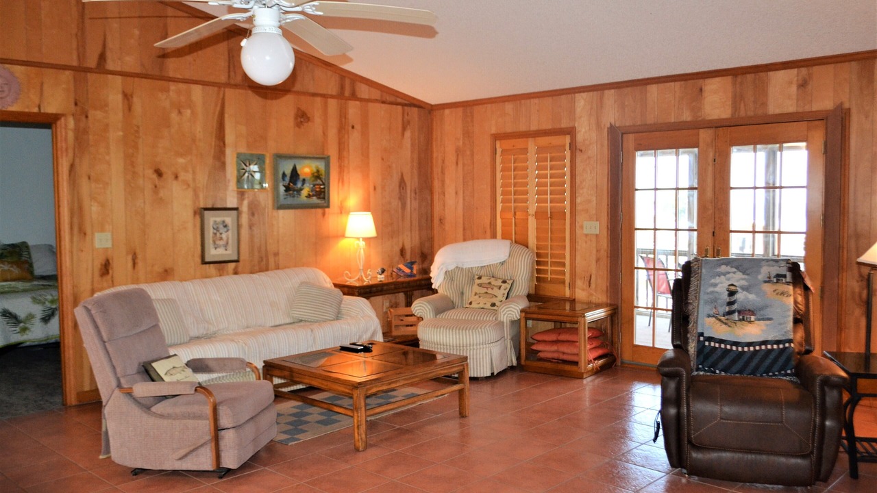 Photo of Livingroom in Keaton Beach
