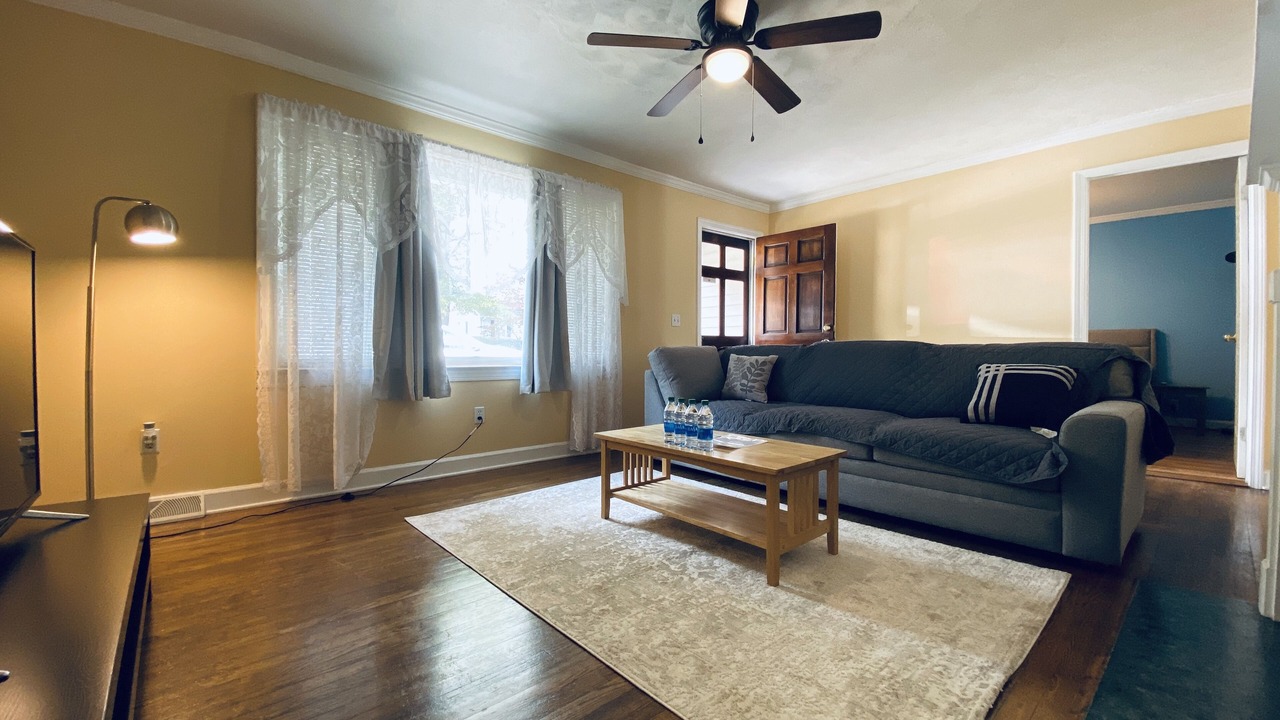 Photo of Livingroom in Simpsonville