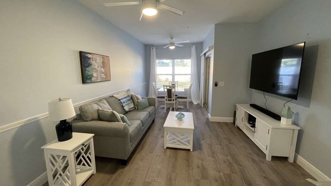 Photo of Livingroom in Seminole