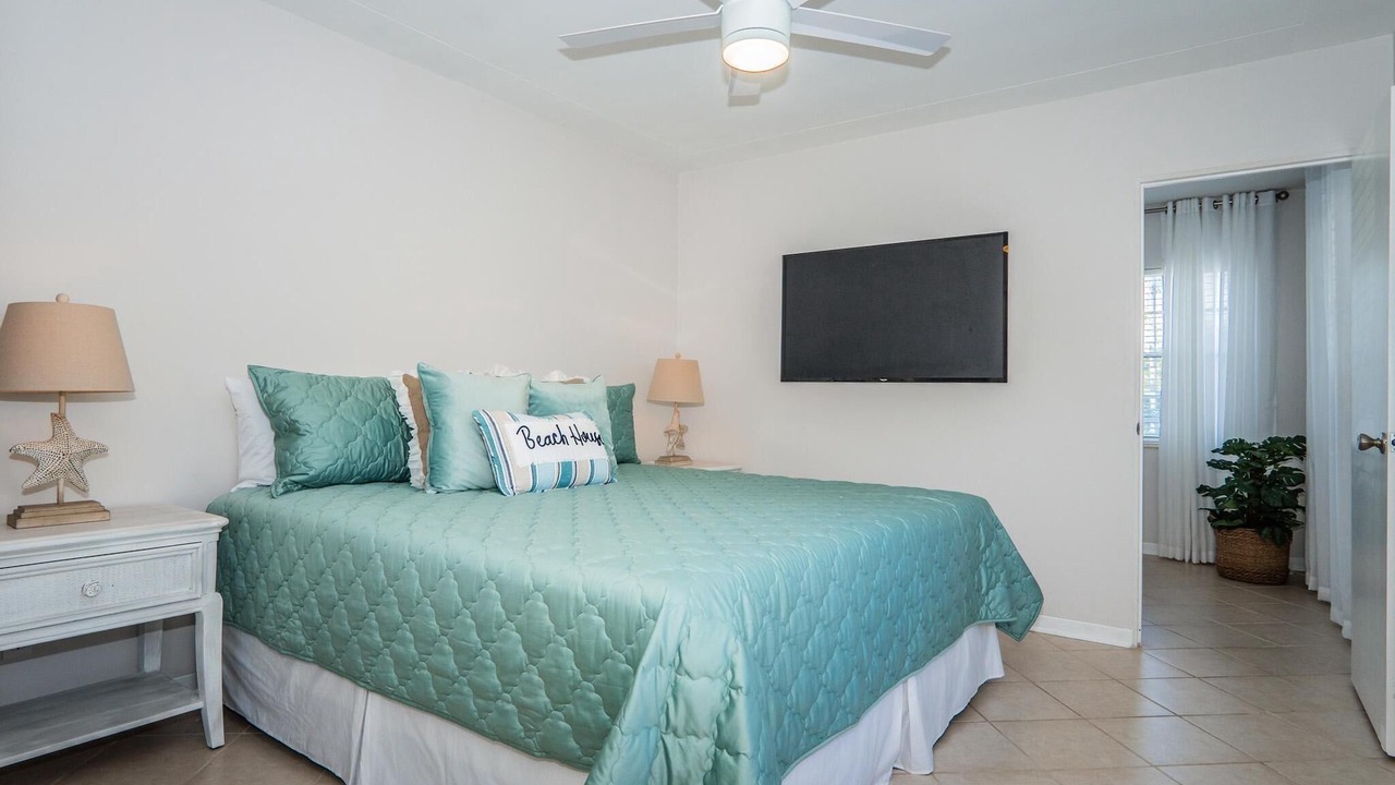 Photo of Bedroom in Redington Shores