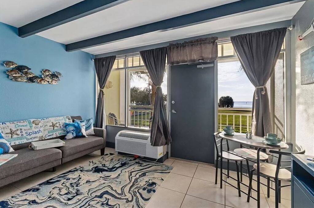Photo of Livingroom in Ruskin