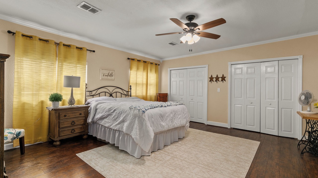 Photo of Bedroom in Tavares