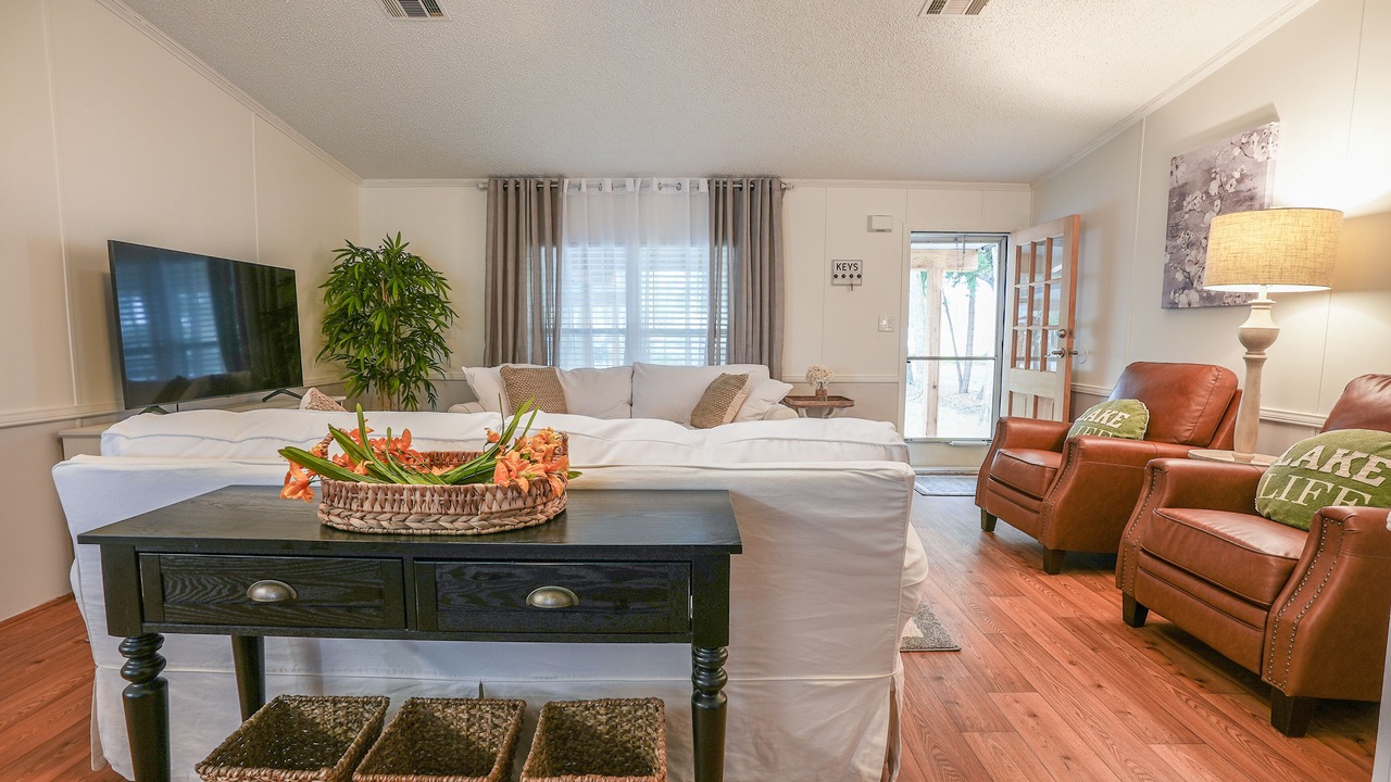 Photo of Bedroom in Tavares