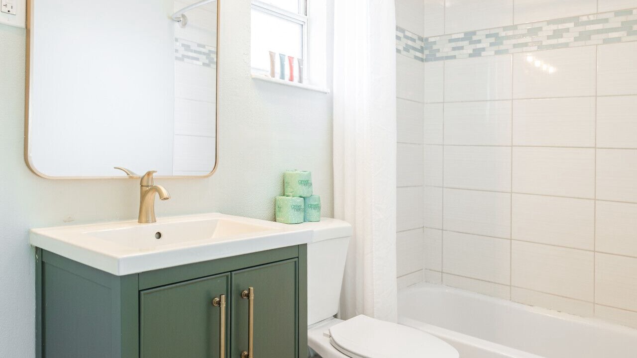 Photo of Bathroom in Bay Esplanade