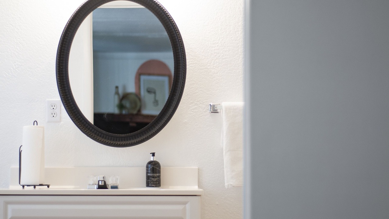 Photo of Bathroom in Weeki Wachee Gardens