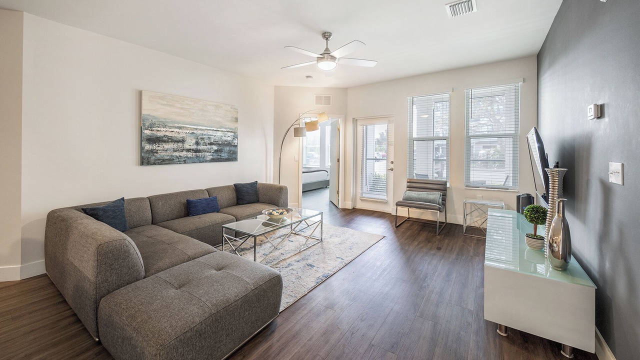 Photo of Livingroom in Port Tampa City