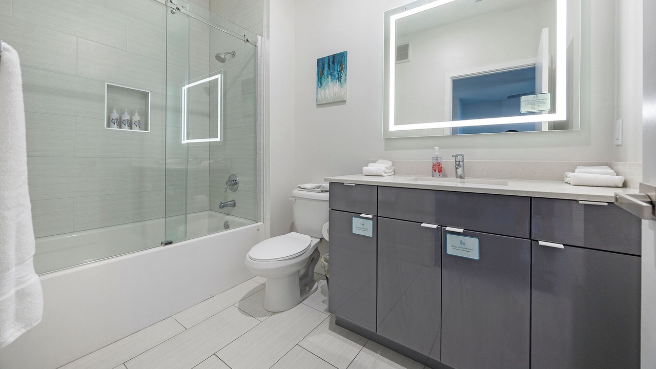 Photo of Bathroom in Port Tampa City