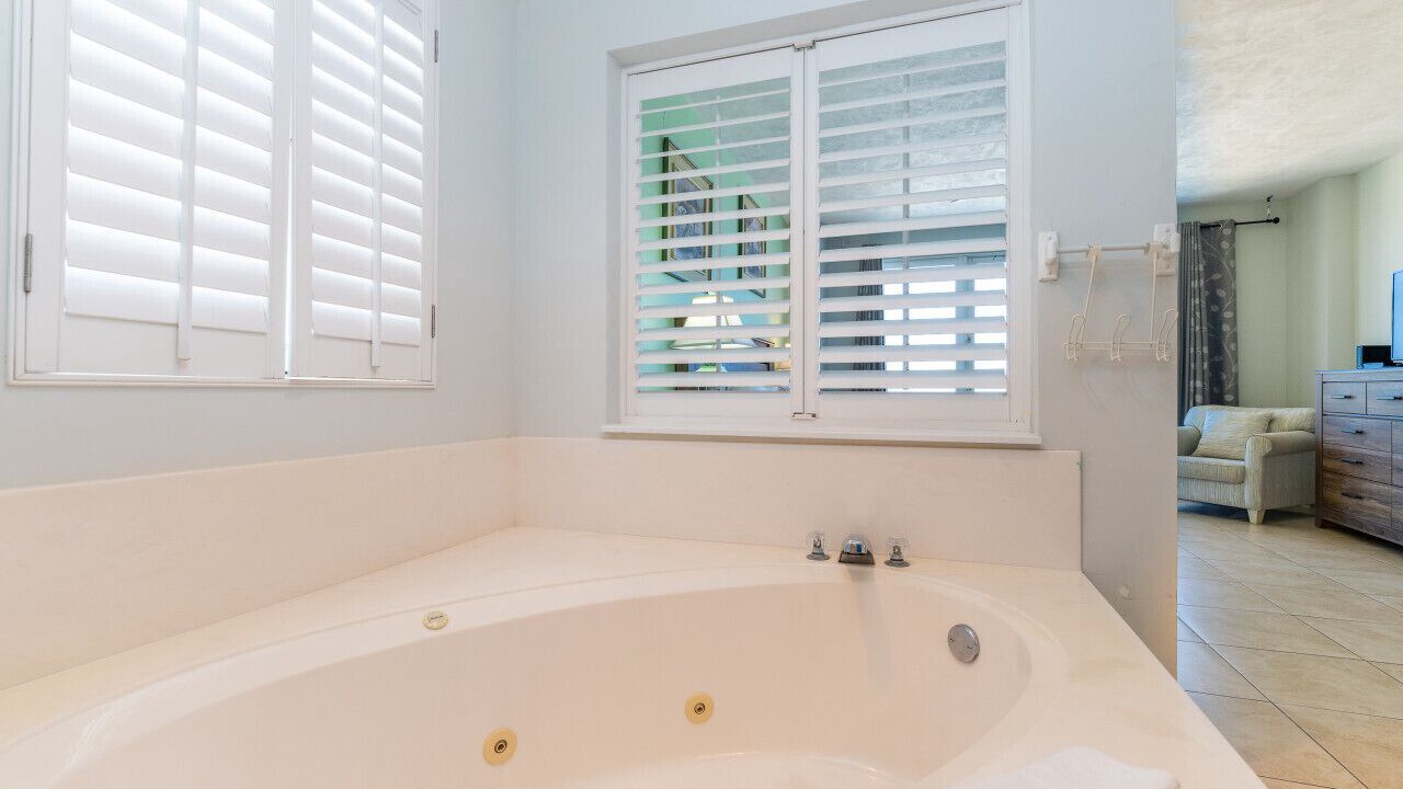 Photo of Bathroom in Brush - Stewarts