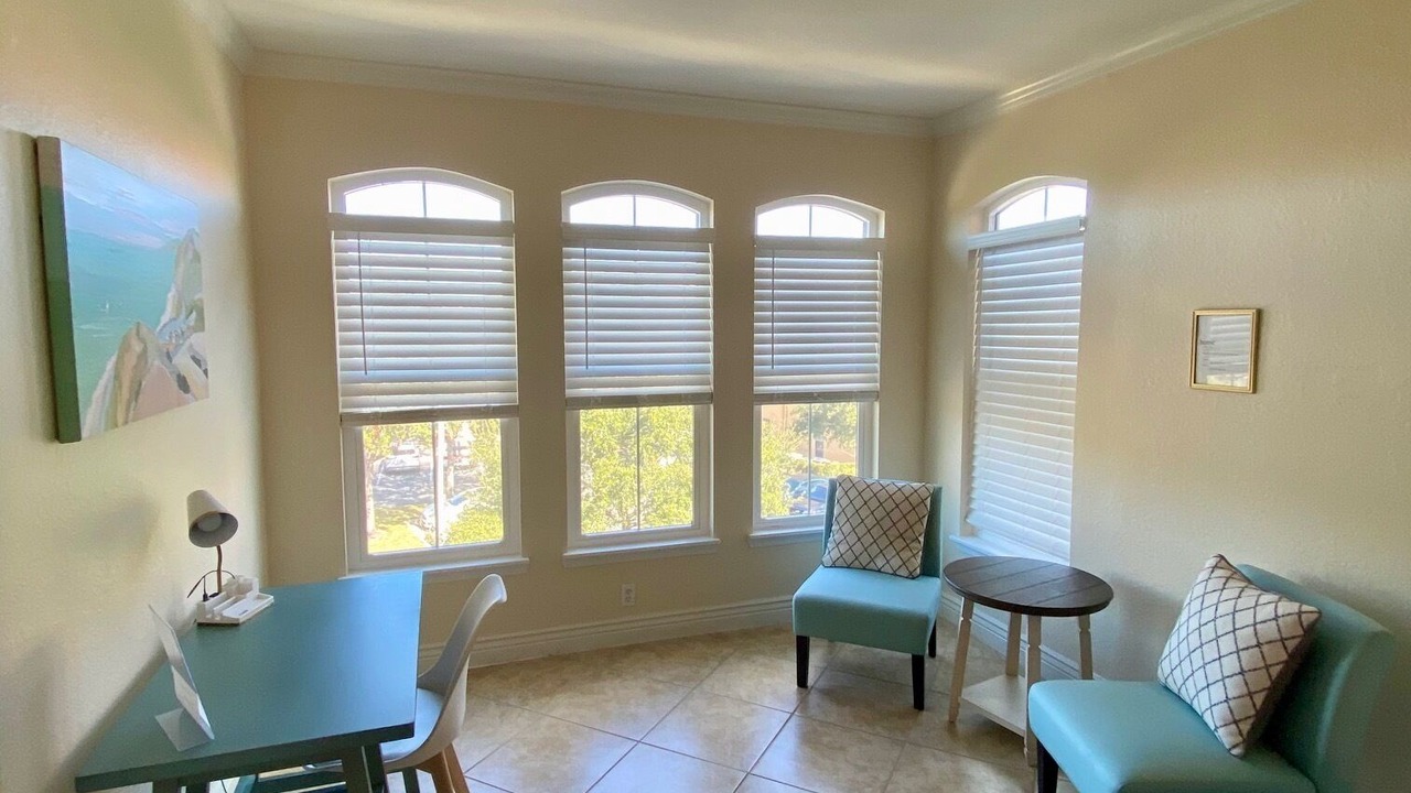 Photo of Livingroom in Cove Cay