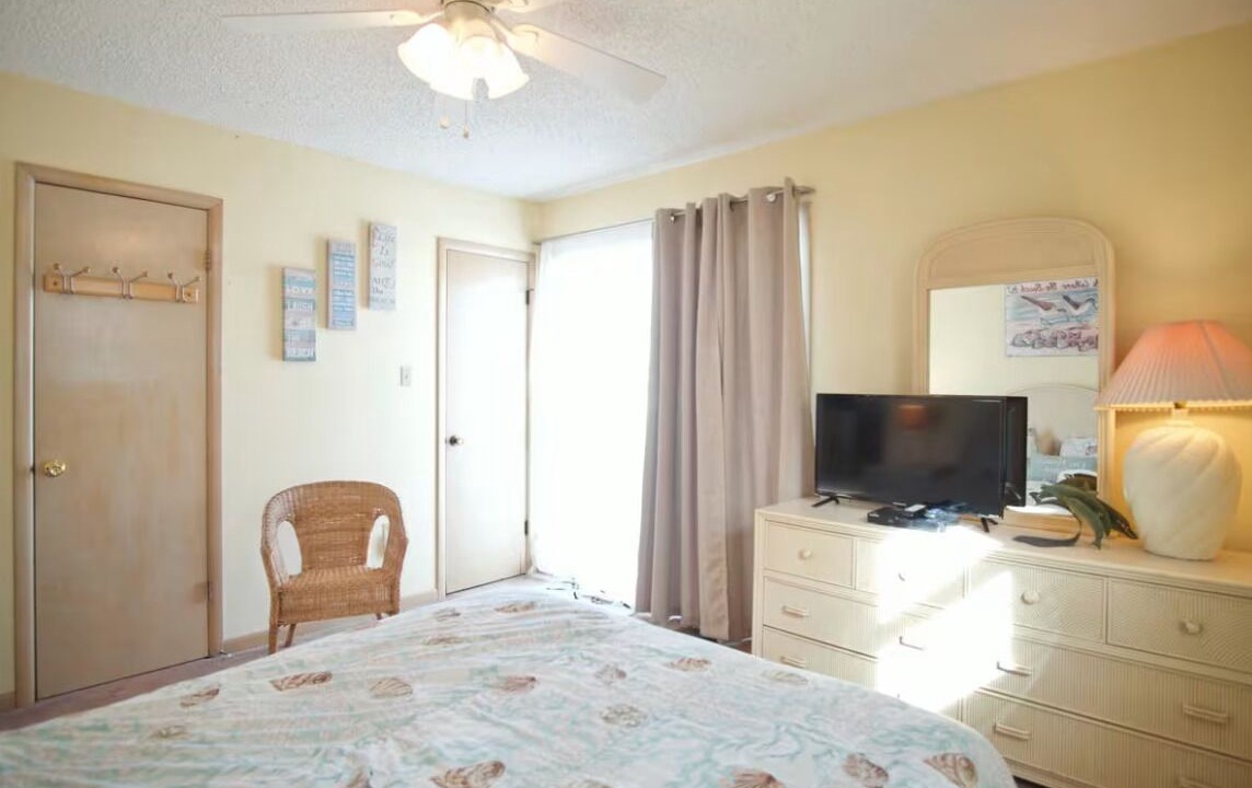 Photo of Bedroom in Townsend's Inlet