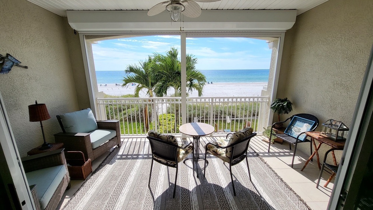 Photo of Livingroom in Indian Shores