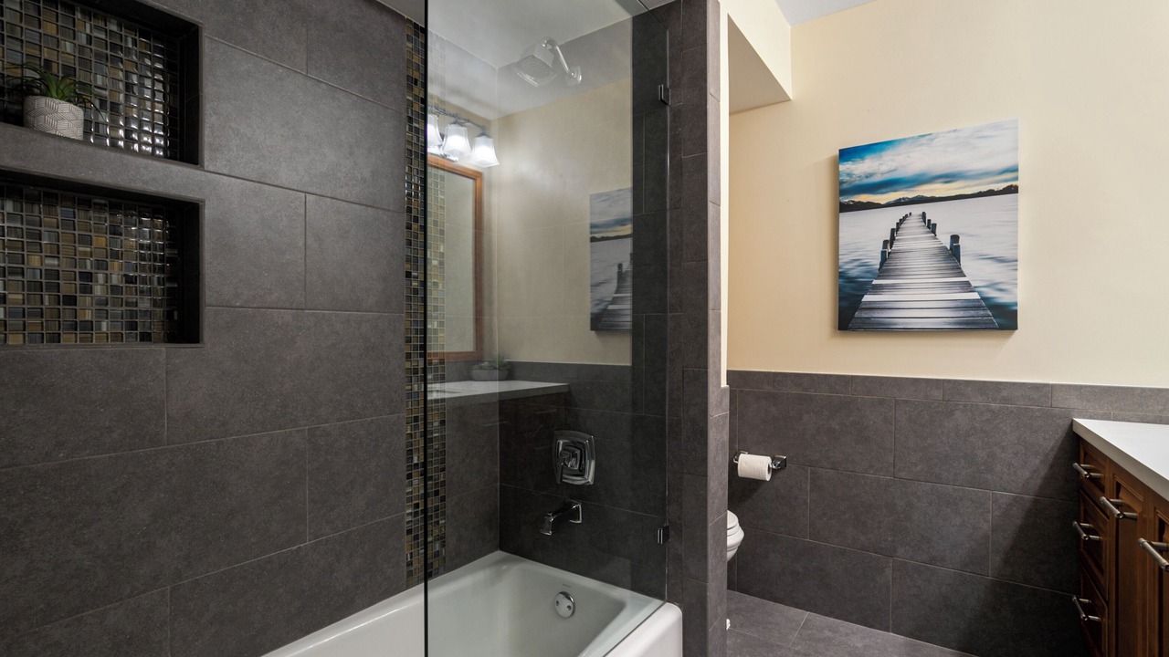 Photo of Bathroom in Hunt Club
