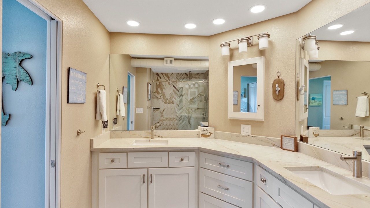 Photo of Bathroom in Sunset Beach