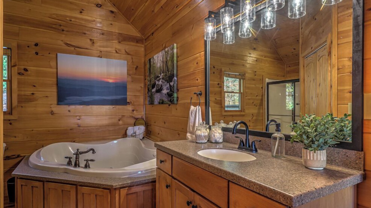 Photo of Bathroom in Mineral Bluff