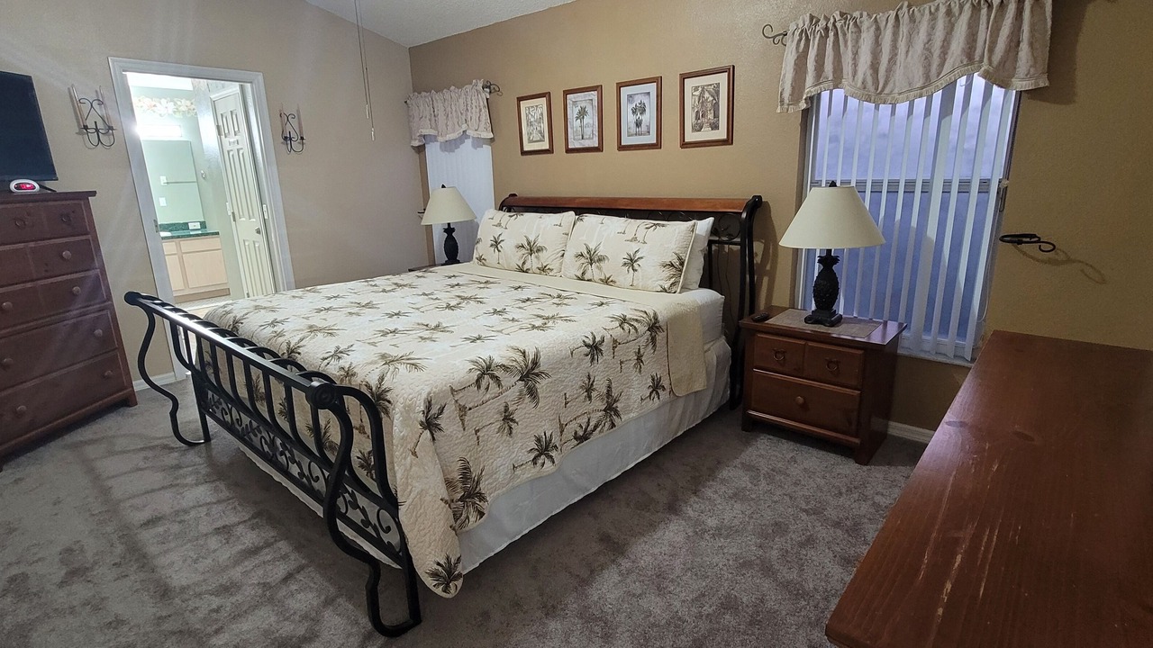 Photo of Bedroom in Florida Pines