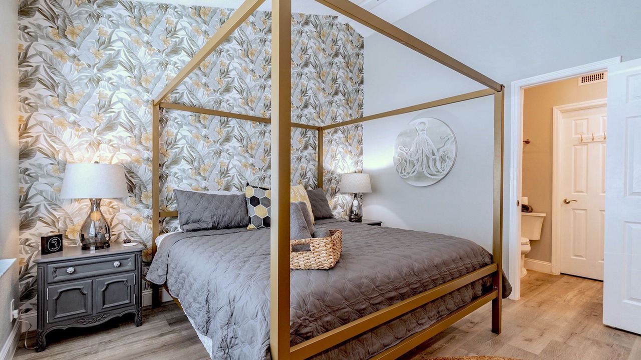 Photo of Bedroom in South Pinellas Community Council