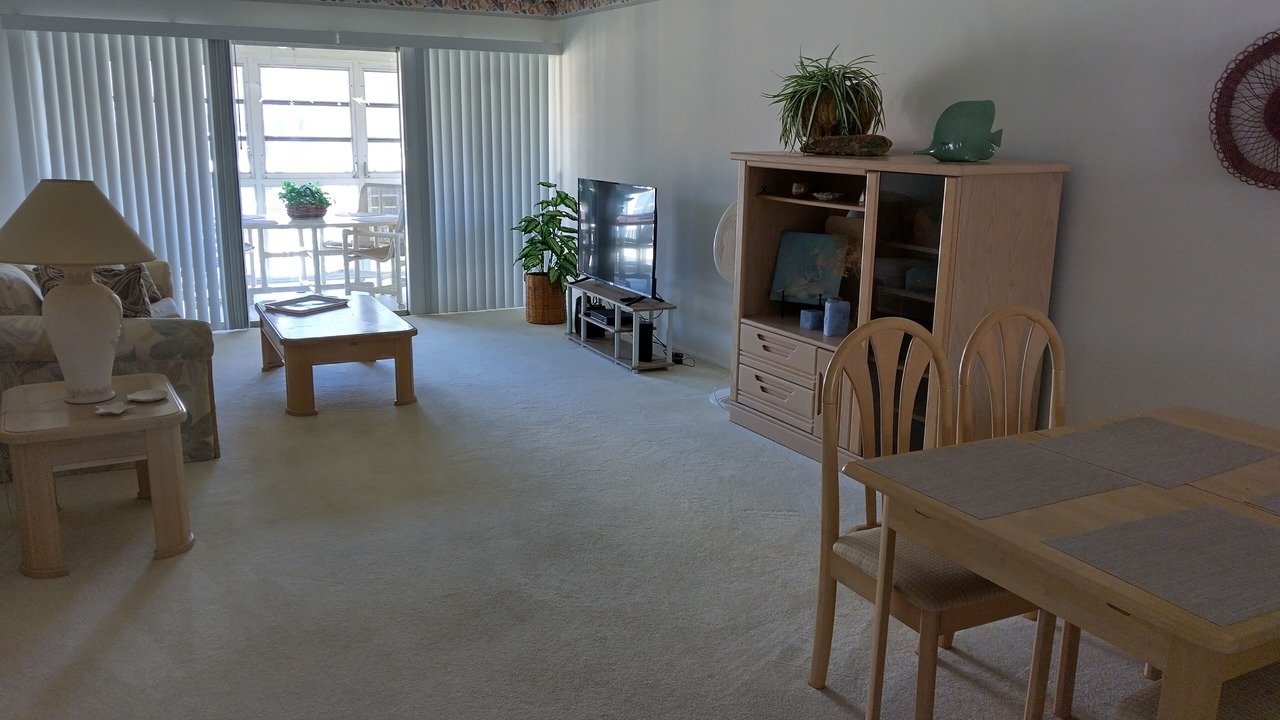Photo of Livingroom in Island Estate