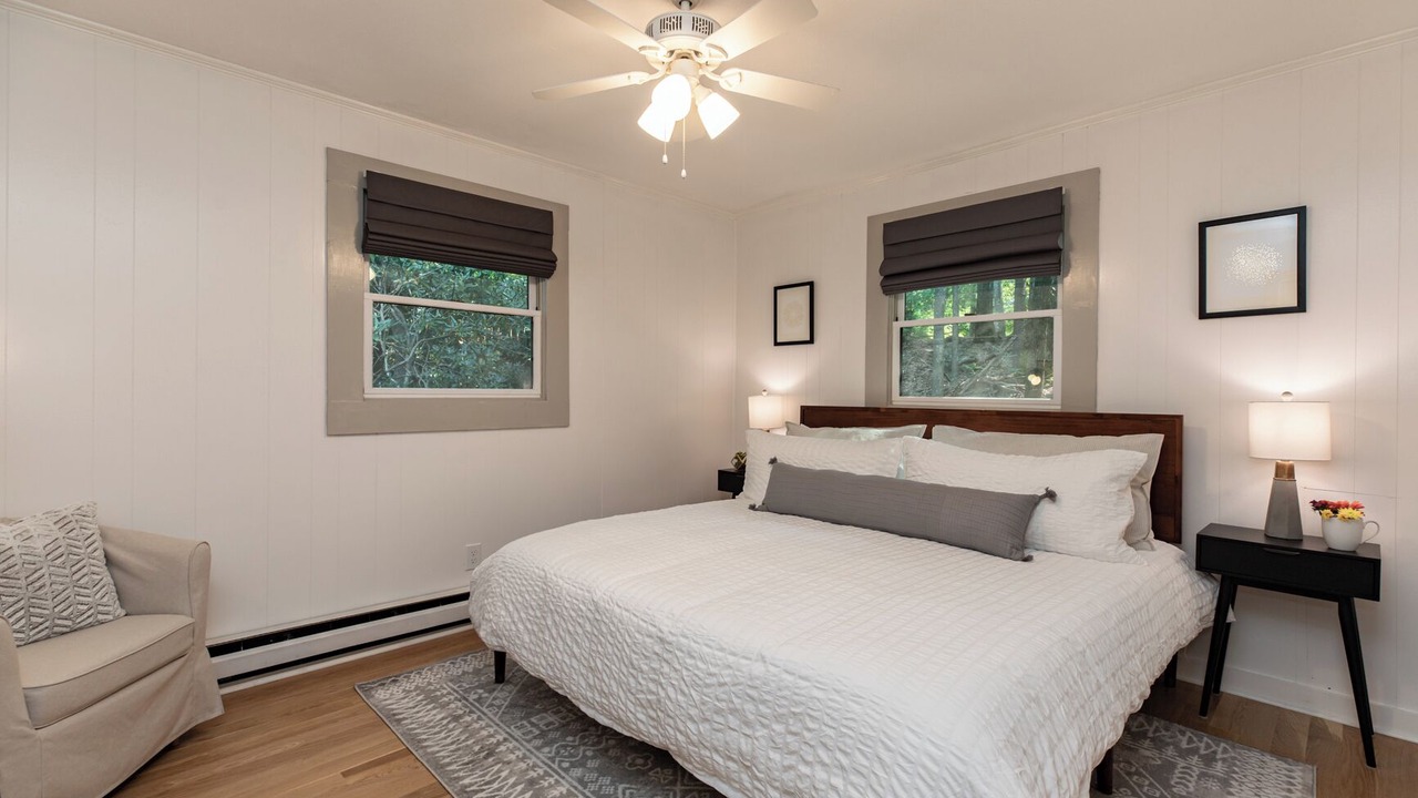 Photo of Bedroom in Deep Gap