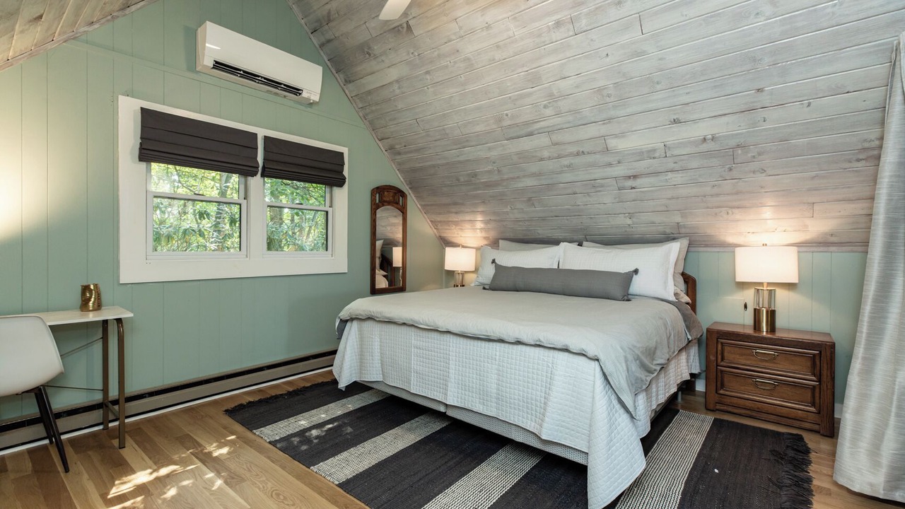 Photo of Bedroom in Deep Gap