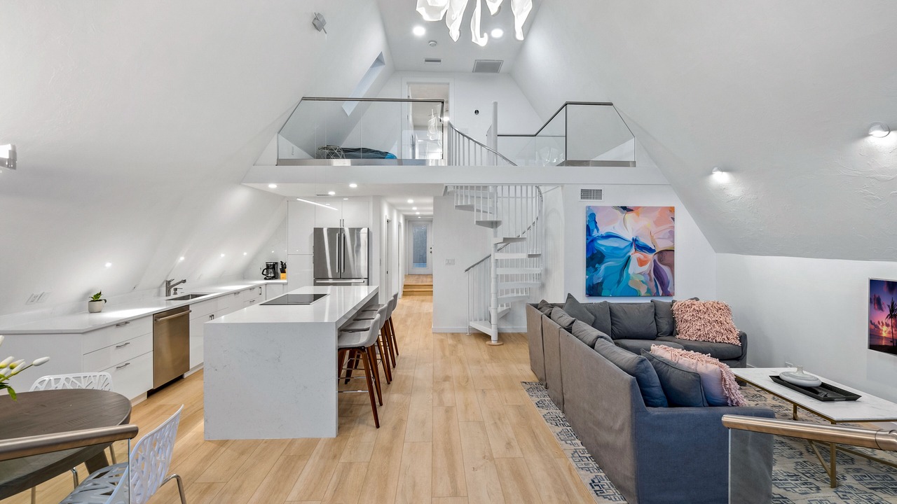 Photo of Livingroom in Central Sarasota