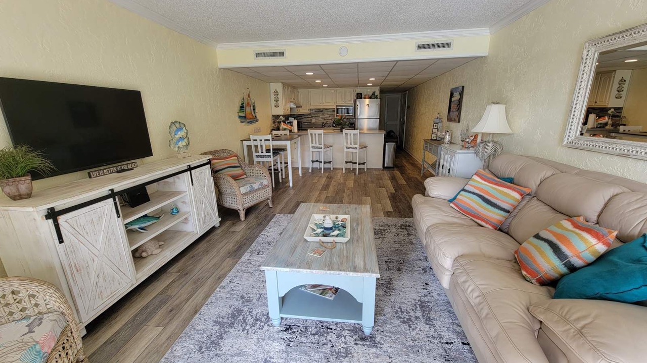 Photo of Livingroom in Thomas Drive