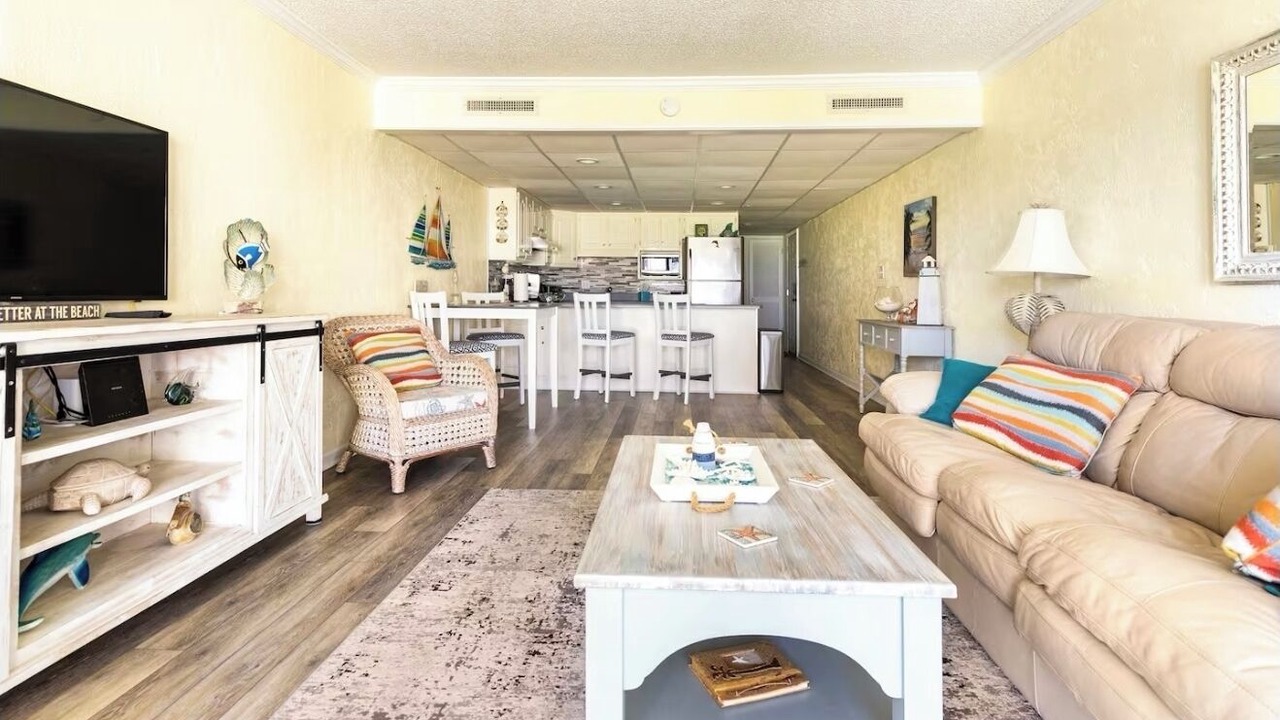 Photo of Livingroom in Thomas Drive