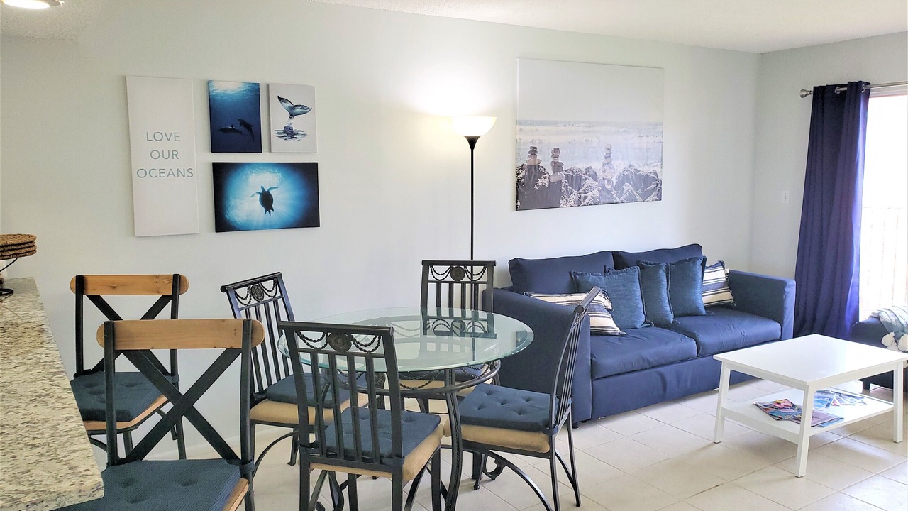 Photo of Livingroom in Crescent Beach