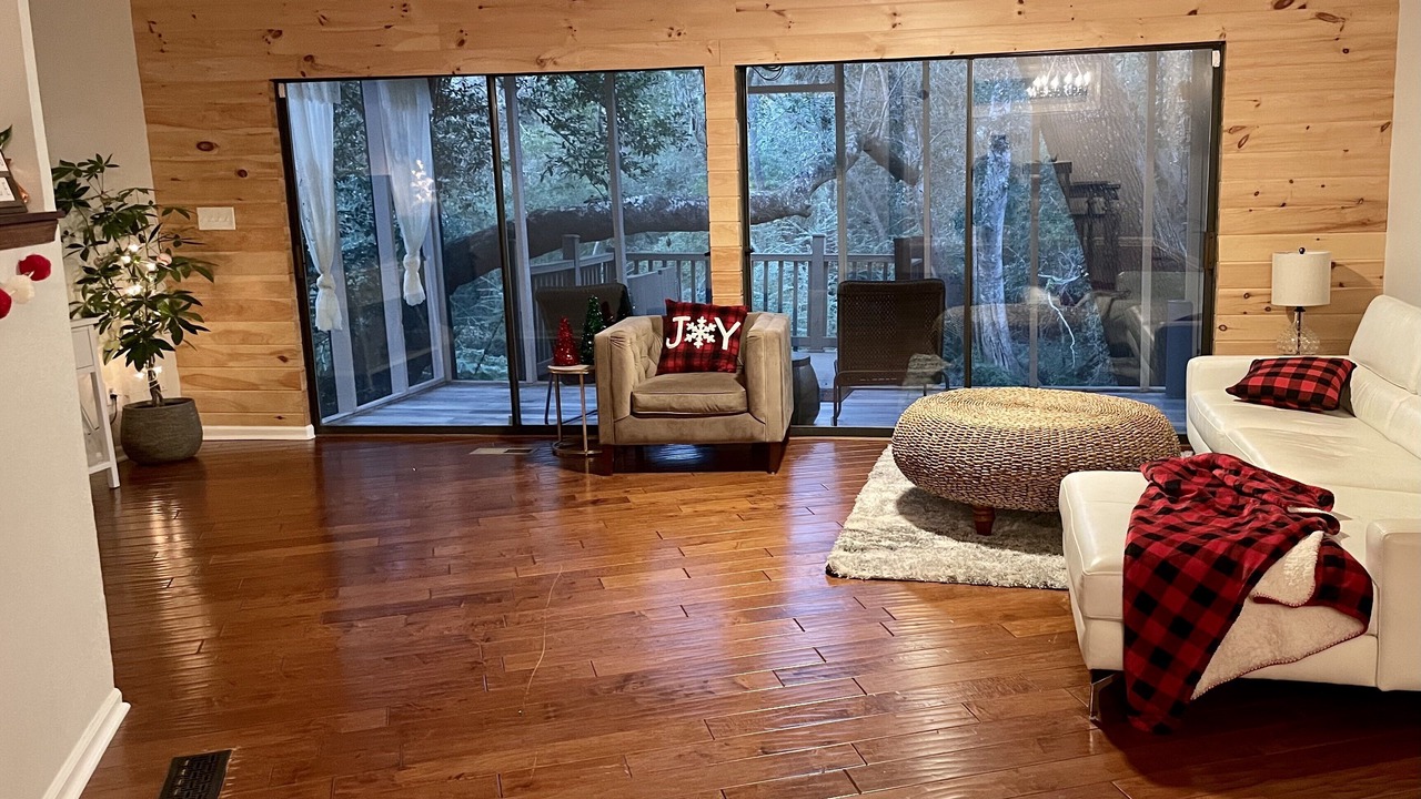 Photo of Livingroom in Florida Panhandle