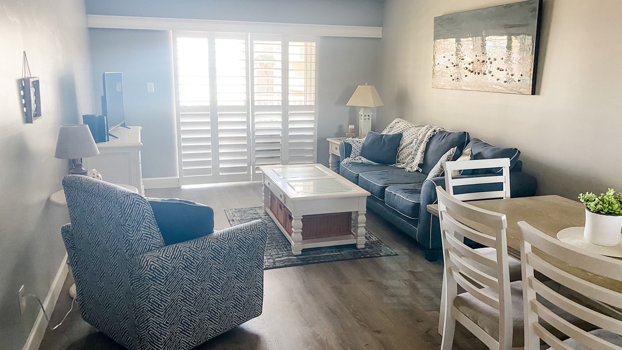 Photo of Livingroom in New Smyrna Beach