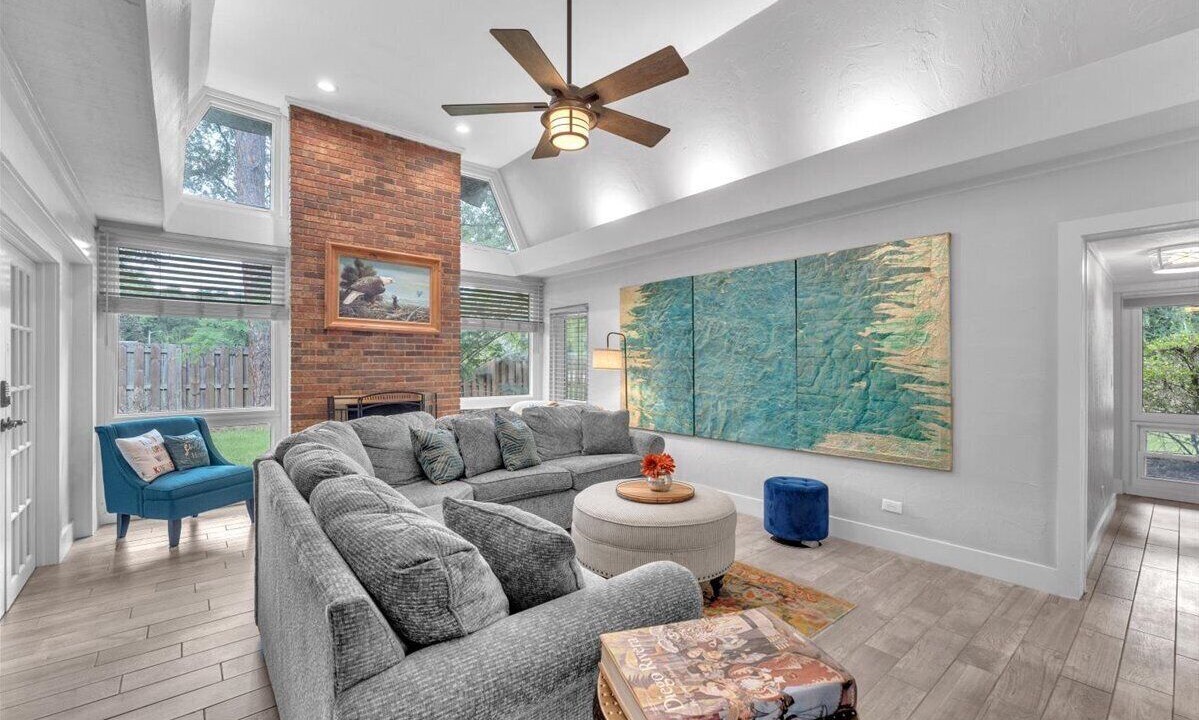 Photo of Livingroom in Gainesville