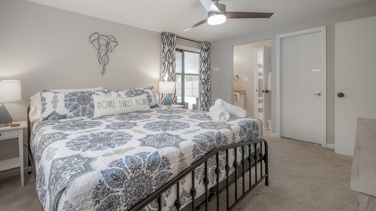 Photo of Bedroom in Bearss Plaza