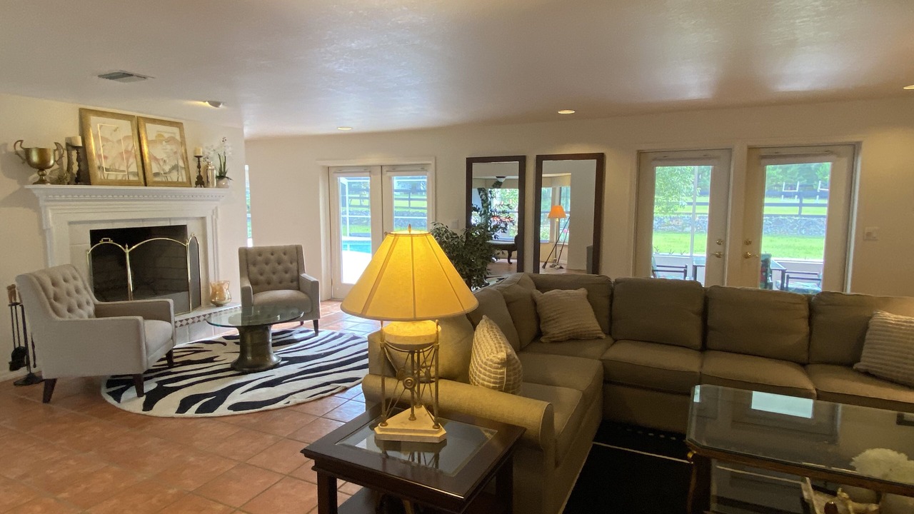 Photo of Livingroom in Fellowship
