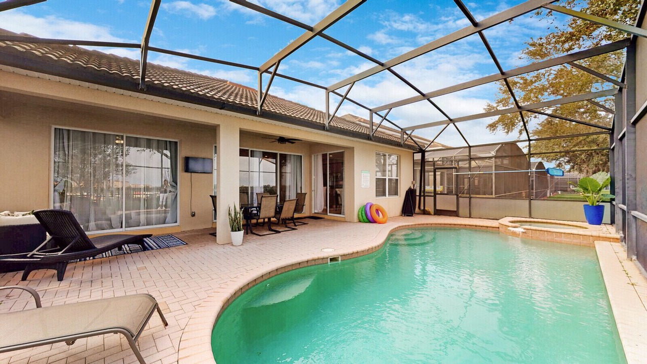 Photo of Outdoor in Windsor Hills