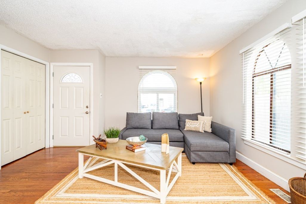 Photo of Livingroom in Southend