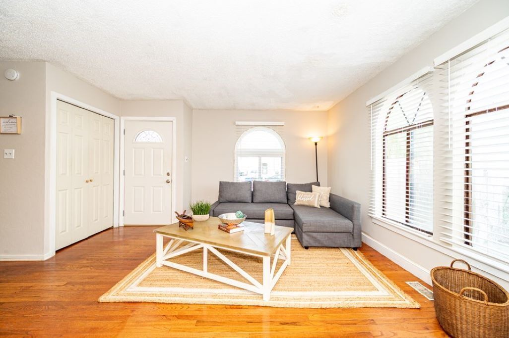 Photo of Livingroom in Southend