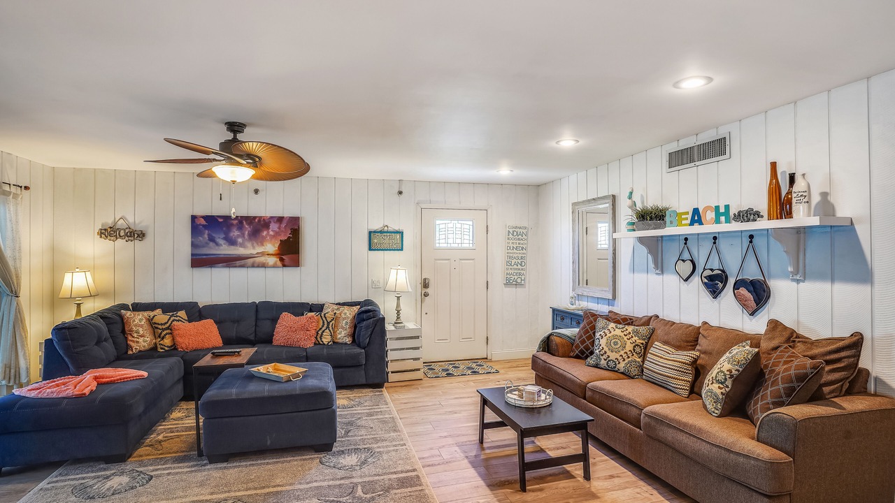 Photo of Livingroom in Indian Shores