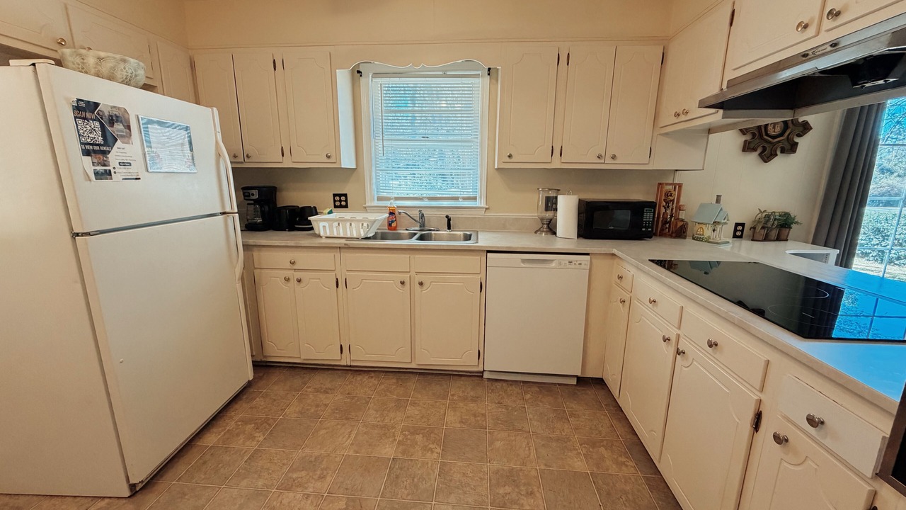 Photo of Kitchen in Valdosta