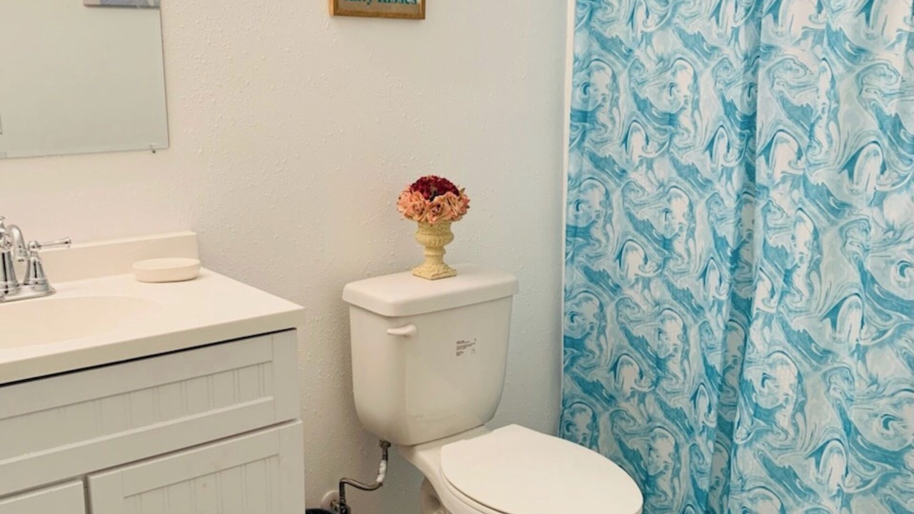 Photo of Bathroom in Thomas Drive