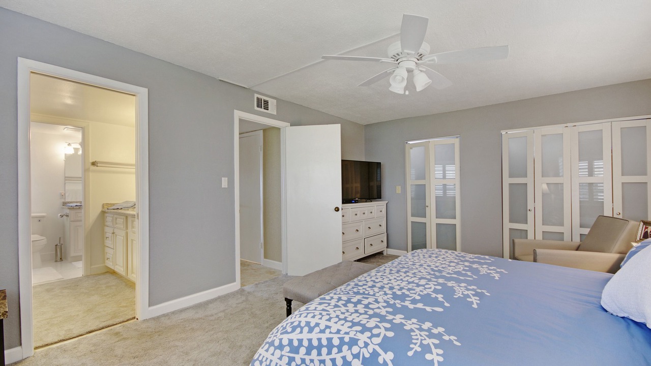 Photo of Bedroom in Cocoa Beach