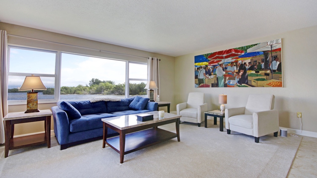 Photo of Livingroom in Cocoa Beach