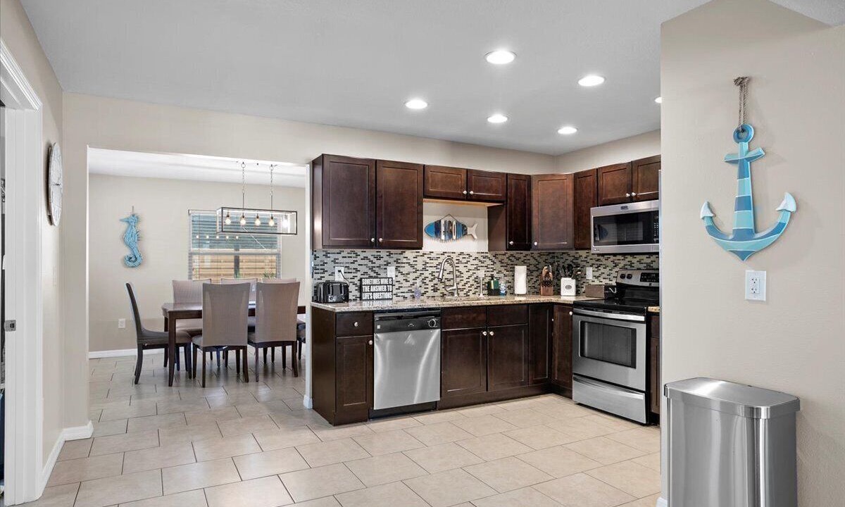 Photo of Kitchen in Gulf Gate Estates