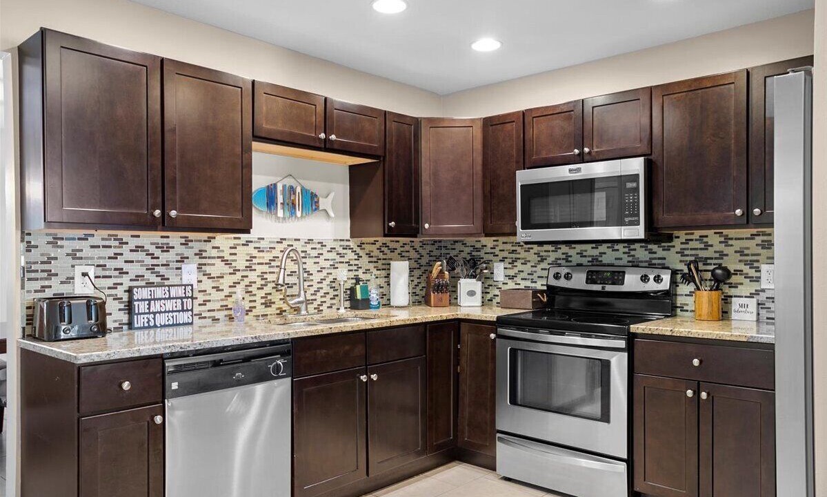 Photo of Kitchen in Gulf Gate Estates