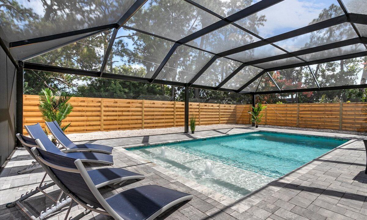 Photo of Outdoor in Gulf Gate Estates